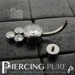 Piercing nombril Titane 5 disques de cristaux blancs