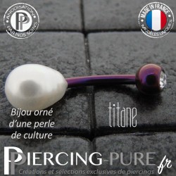 Piercing Nombril Titane Dark Purple Perle de culture Blanche Cristal Blanc